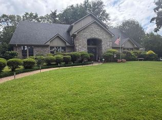 1208 Daffodil Ln, Longview, TX 75604