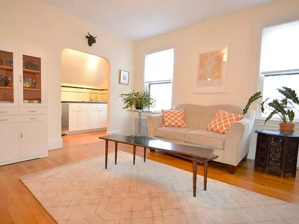 93 Parade St #3
