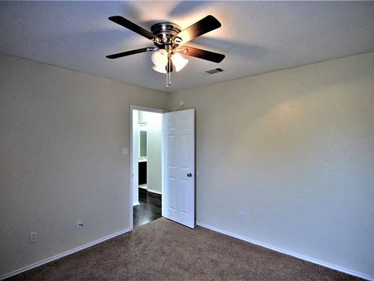 2909 Maria Dr — Photo 16