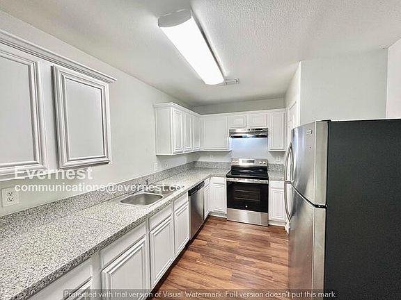2nd image of 256 Creek Cove Dr