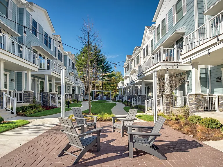Eldridge Townhomes — Photo 33