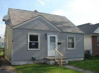 17719 Ivanhoe St, Roseville, MI 48066