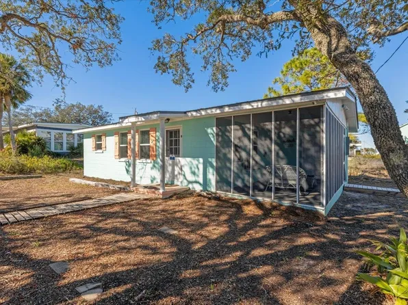 7 Trout St, Panacea, FL 32346