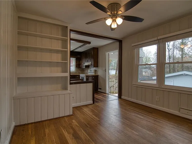 2232 Old Spring Rd SE — Photo 8
