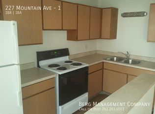 227 Mountain Ave APT 1, Waukesha, WI 53188