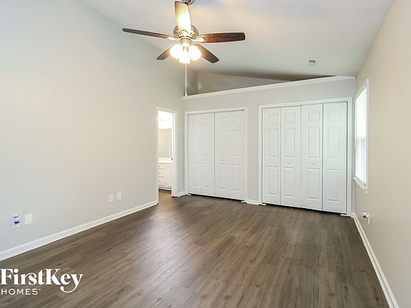 3rd image of 5802 Chinaberry Pl