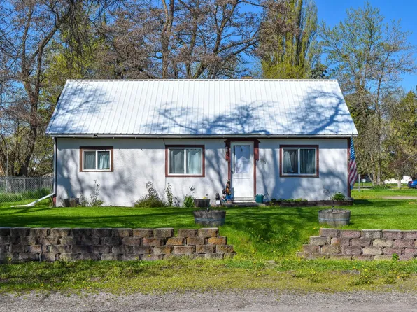 605 5th Ave SW, Ronan, MT 59864