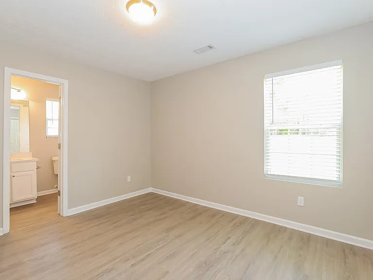 1052 Navaho Trl — Photo 14