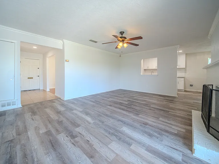 2513 Belhaven Dr — Photo 5