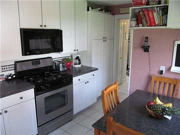 4th image of 524 Berryman Dr