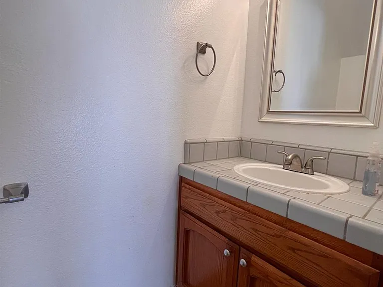 479 E Alluvial Ave #103 — Photo 34