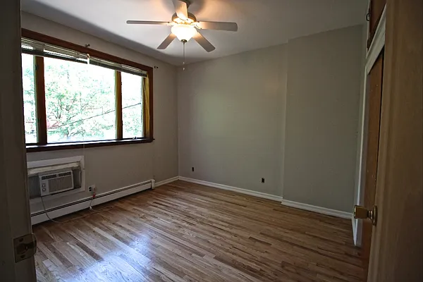 Rented by Brooklyn Bridge | media 11