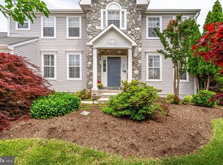 20924 Nerine Ct, Sterling, VA 20165