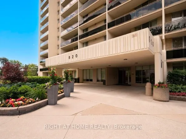 820 Burnhamthorpe Rd #1102, Toronto, ON M9C 4W2