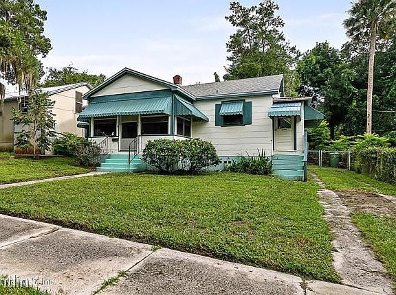 3rd image of 15 Carey St