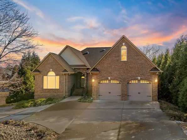 132 Neal Pointe Dr, Chesnee, SC 29323