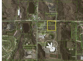 1150 E Hammond Rd, Traverse City, MI 49696