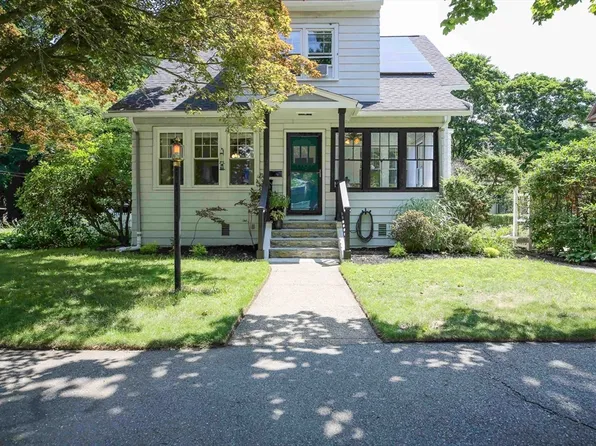 20 Vassar St, Worcester, MA 01602