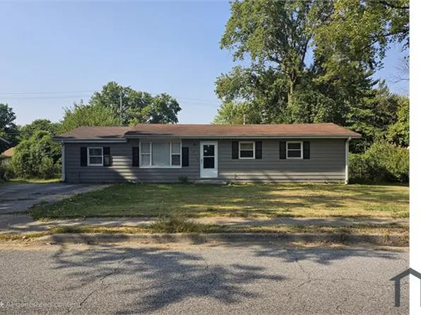 1918 Jerome Ln, Cahokia, IL 62206