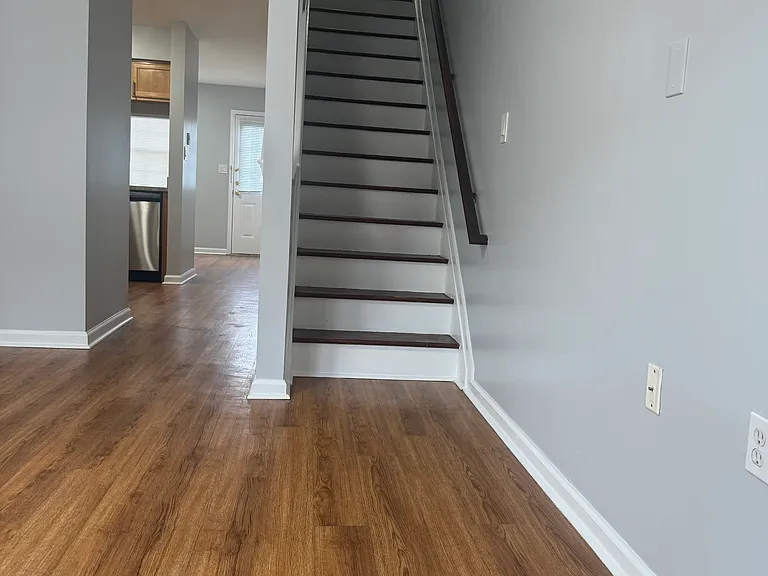 52 Boyd St — Photo 4