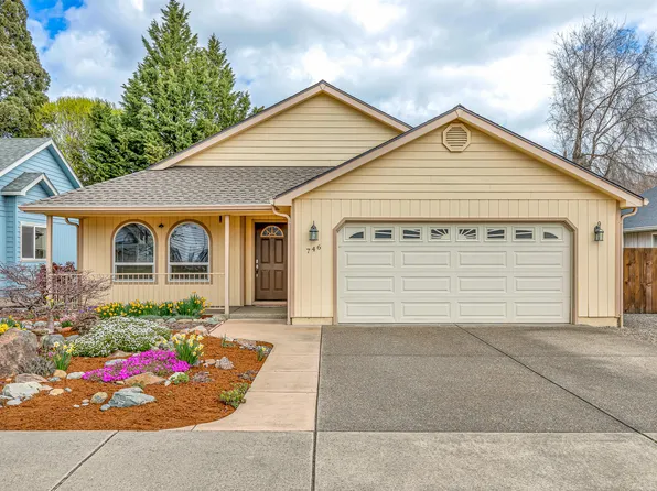 746 Marshall Ave, Medford, OR 97501
