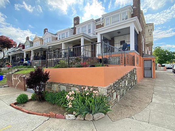 3rd image of 5960 Loretto Ave