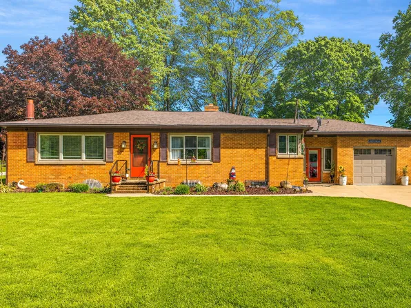4614 Elm St, New Era, MI 49446