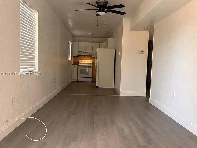 1123 NW 27th Ave #1 — Photo 2