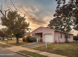 77 Orlando Boulevard, Toms River, NJ 08757