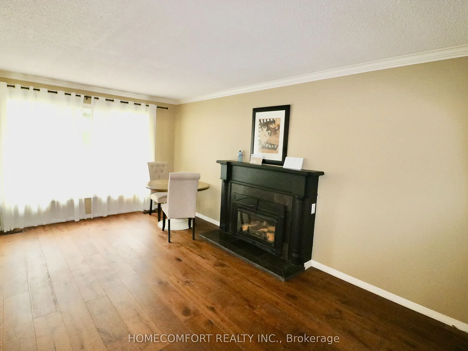 6 bed, $4,580 — Photo 2