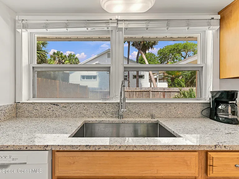 215 Pelican Dr — Photo 24