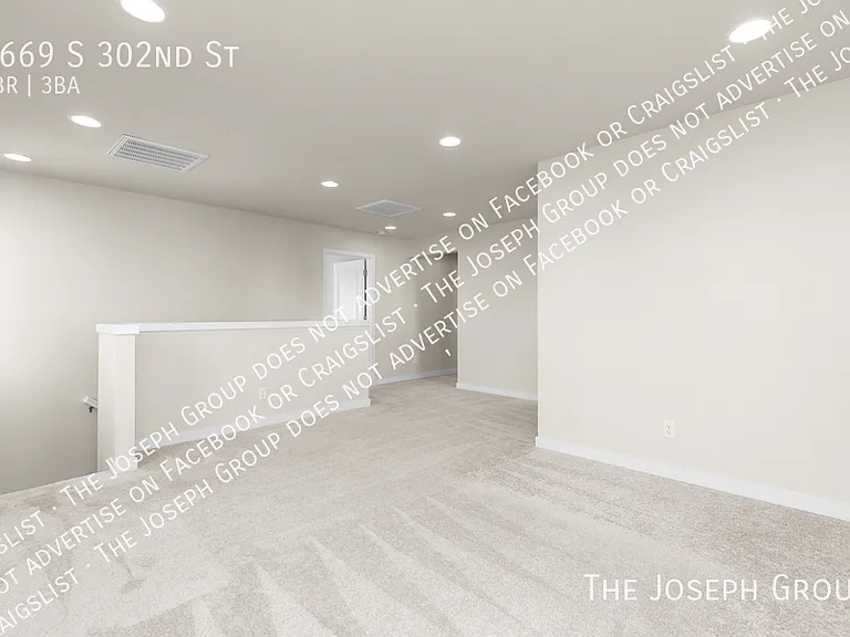 5669 S 302nd St — Photo 20