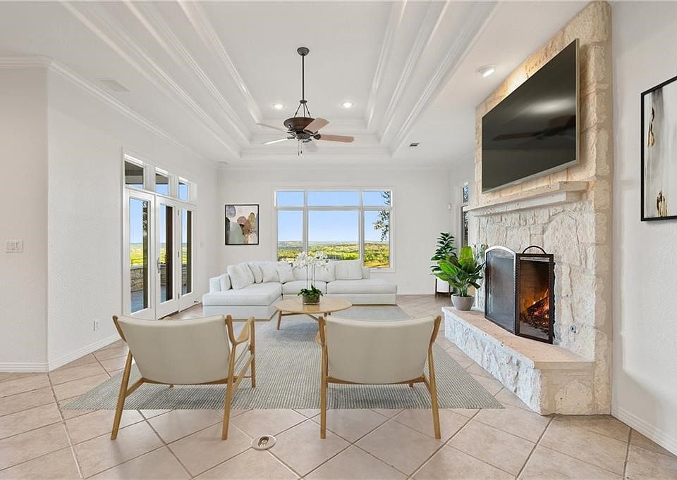 1st image of 1113 Majestic Hills Blvd