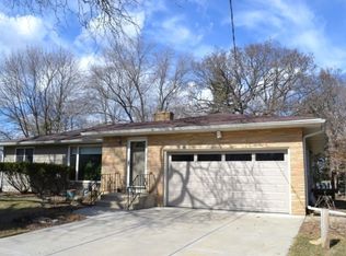 905 Schultz Pl, Monona, WI 53716