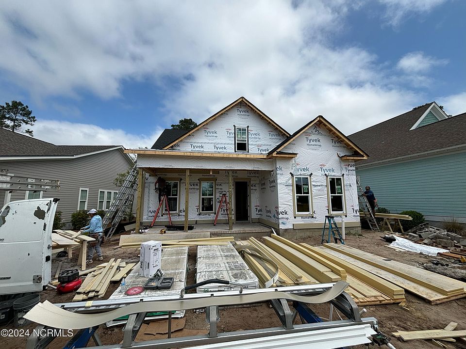 2nd image of 327 Cornubia Drive