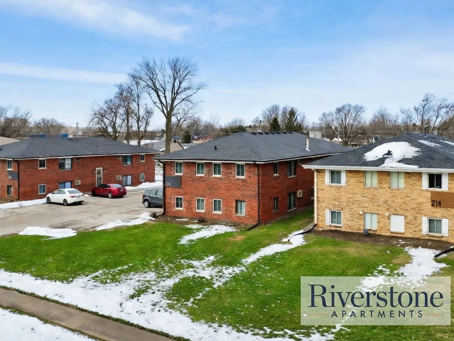 Riverstone Apartments — Photo 3