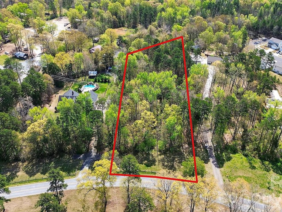 1st image of 2626 Miranda Rd