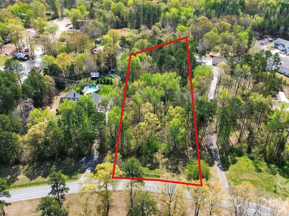 2626 Miranda Rd, Charlotte, NC 28216