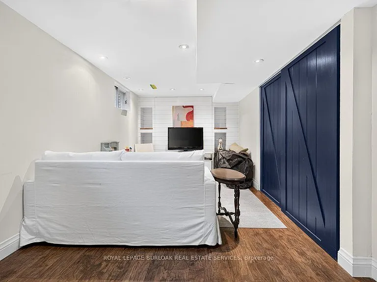 2354 Marine Dr — Photo 35
