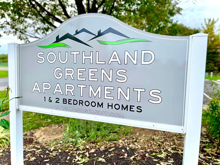 Southland Greens Apartments — Photo 12
