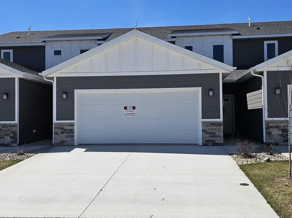6205 S Hunt Pl, Sioux Falls, SD 57106