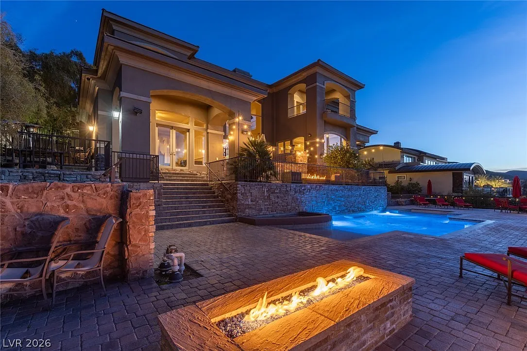 5 bed, 6.5 bath, 10111 sqft, $28,500 — Photo 3