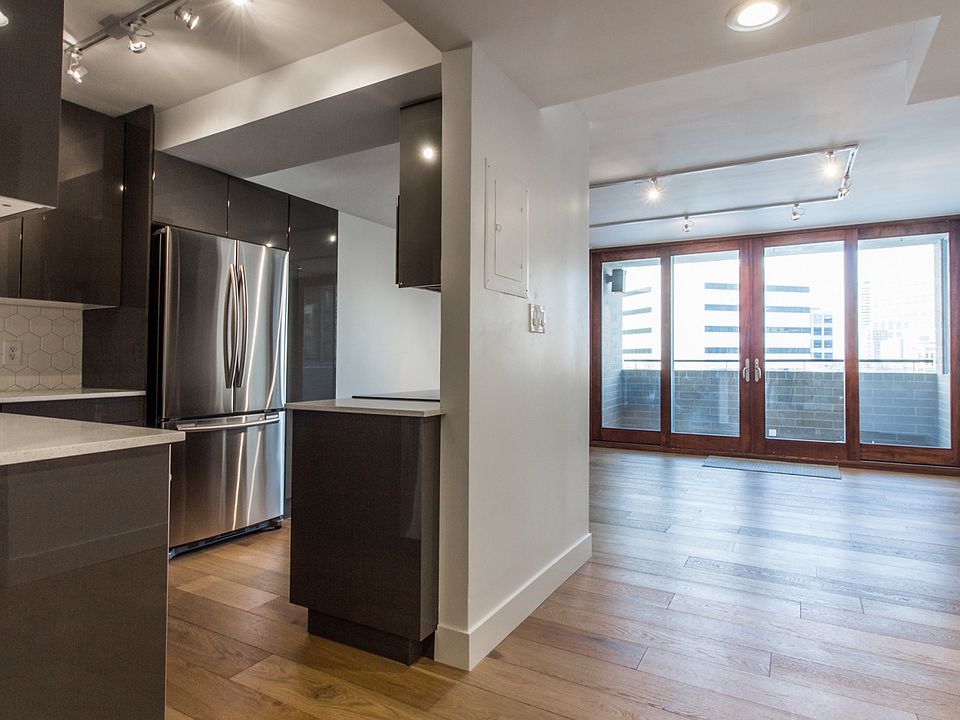 1st image of 230 E Broadway St #509