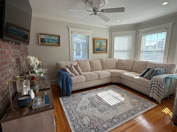 27 Walnut St #2, Belmont, MA 02478