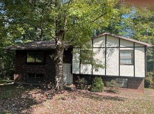 141 Greenbrier Dr, Ripley, WV 25271