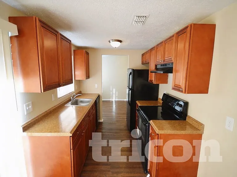 9218 Balfern Ct — Photo 2