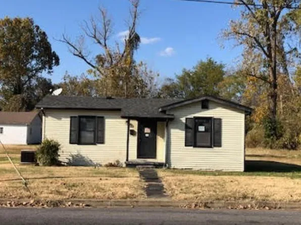 815 Caldwell St, Paducah, KY 42003
