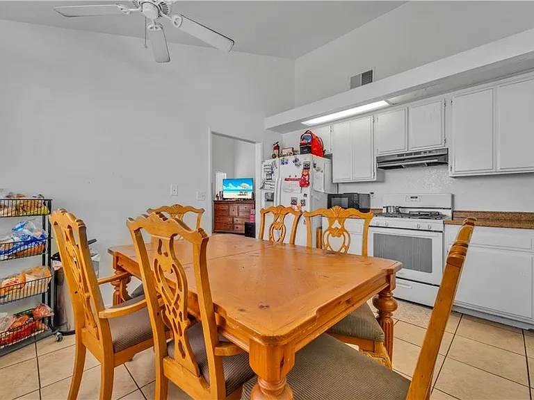 44920 Calston Ave — Photo 4