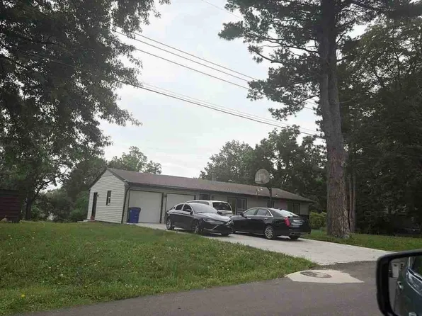 10214 E 57th St, Raytown, MO 64133