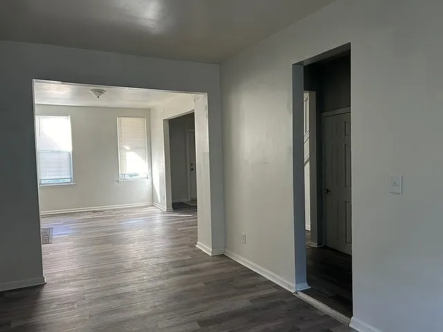 599 N Edgewood St — Photo 9